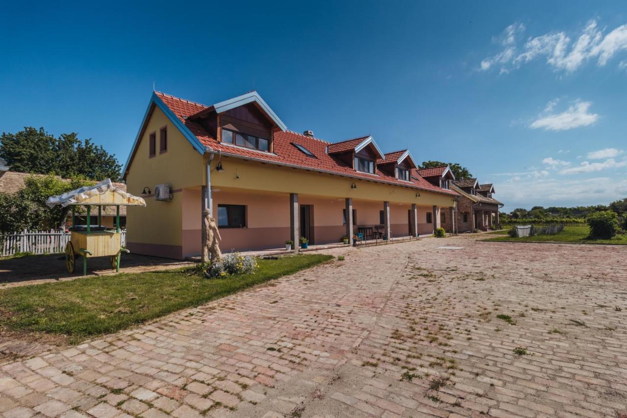 KaranacSobe Kod Baje - Baranjska Kuca住宿加早餐旅馆 外观 照片